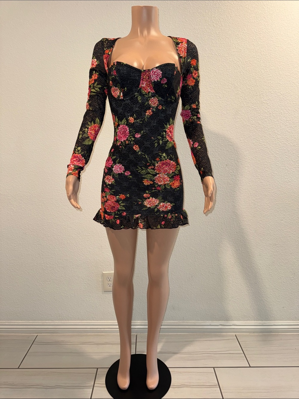 Floral Sweetheart Long-Sleeve Mini Dress - Black with Pink Roses